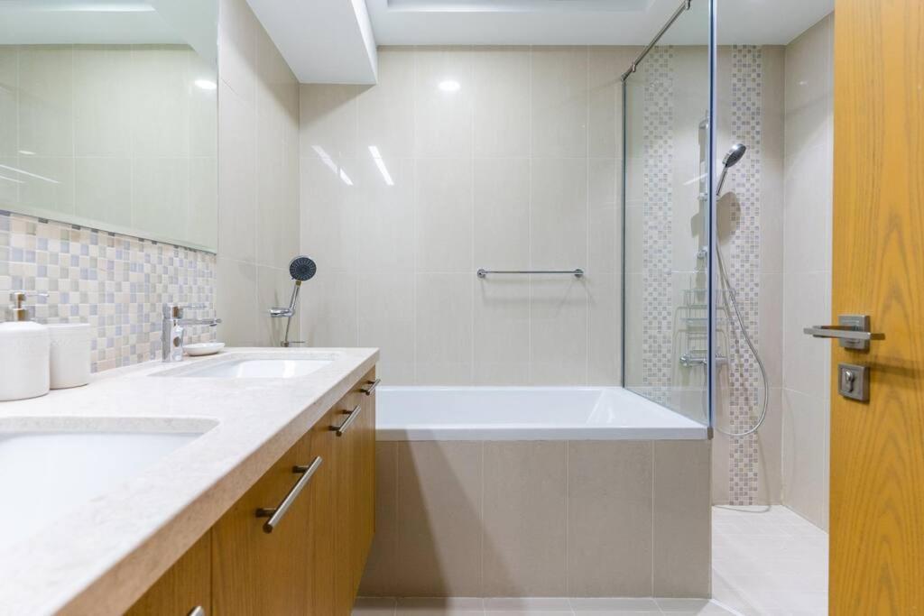 Burj Khalifa View - Downtown - 2br+maid