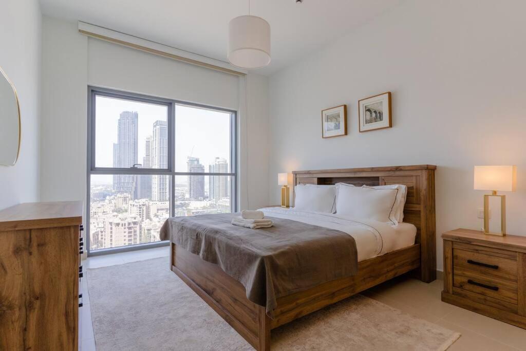Burj Khalifa View - Downtown - 2br+maid Apartment